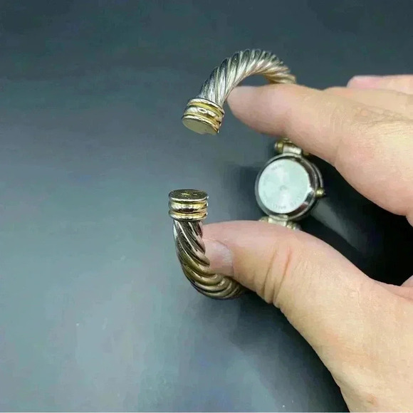 PEUGEOT Women Wristwatch Gold-tone Crystal Stainless Steel Back Bangle Bracelet - Picture 5 of 10